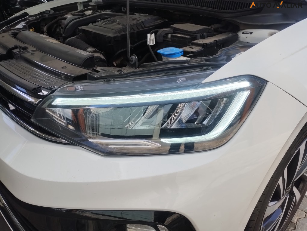 VOLKSWAGEN VIRTUS 1.0 200 TSI HIGHLINE AUTOM&Aacute;TICO