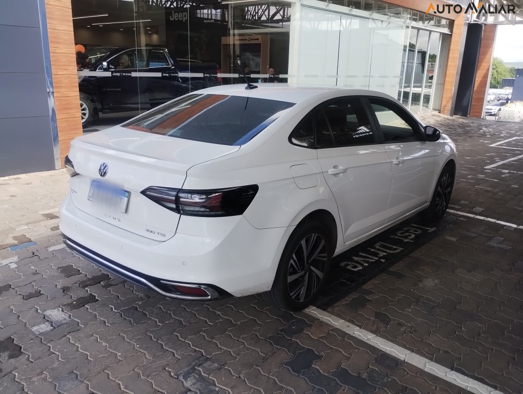 VOLKSWAGEN VIRTUS 1.0 200 TSI HIGHLINE AUTOM&Aacute;TICO