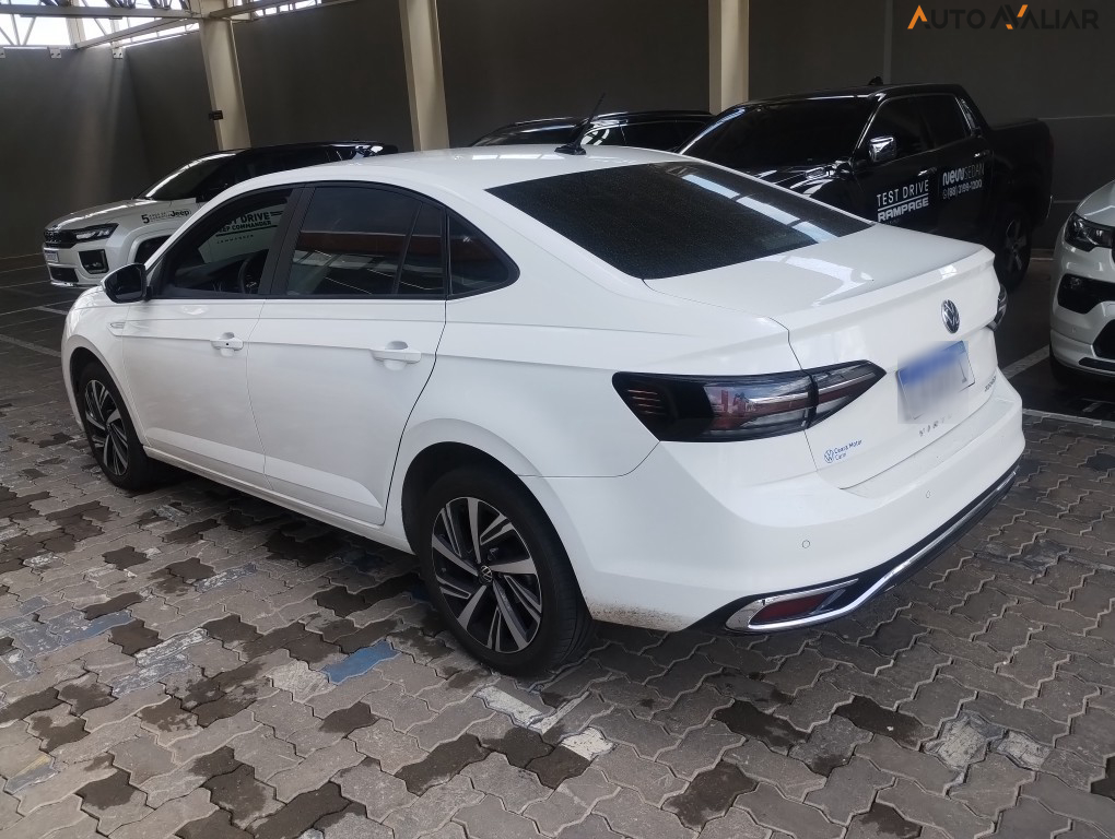 VOLKSWAGEN VIRTUS 1.0 200 TSI HIGHLINE AUTOM&Aacute;TICO