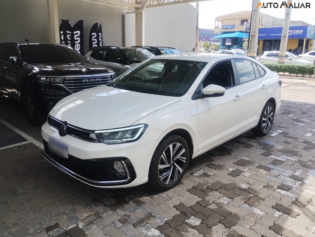 VOLKSWAGEN VIRTUS 1.0 200 TSI HIGHLINE AUTOM&Aacute;TICO