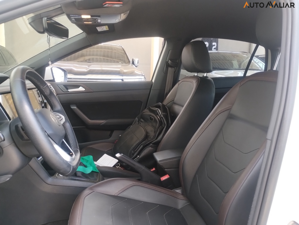 VOLKSWAGEN VIRTUS 1.0 200 TSI HIGHLINE AUTOM&Aacute;TICO