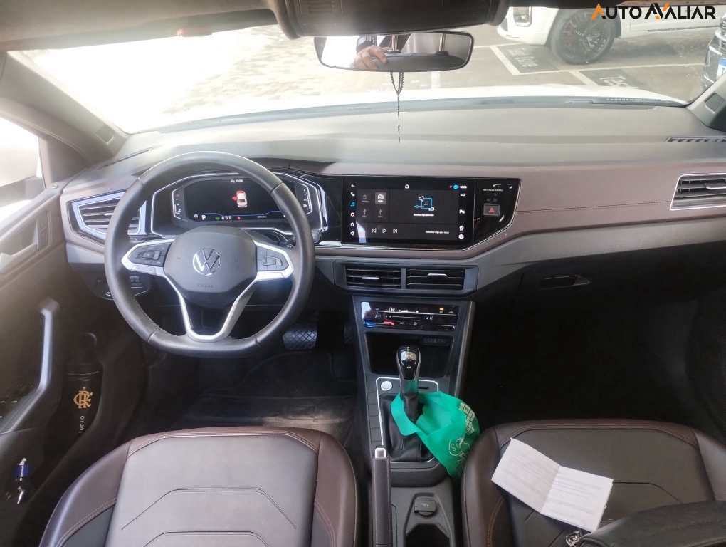 VOLKSWAGEN VIRTUS 1.0 200 TSI HIGHLINE AUTOM&Aacute;TICO