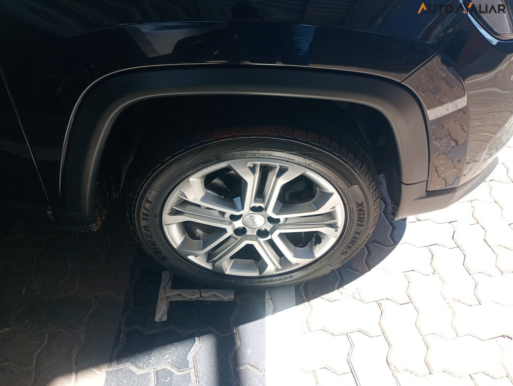 JEEP COMPASS 1.3 T270 TURBO FLEX LONGITUDE AT6