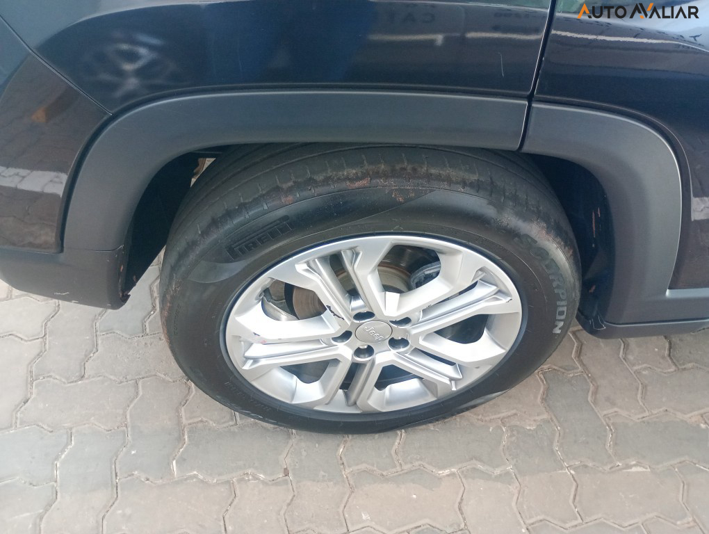 JEEP COMPASS 1.3 T270 TURBO FLEX LONGITUDE AT6