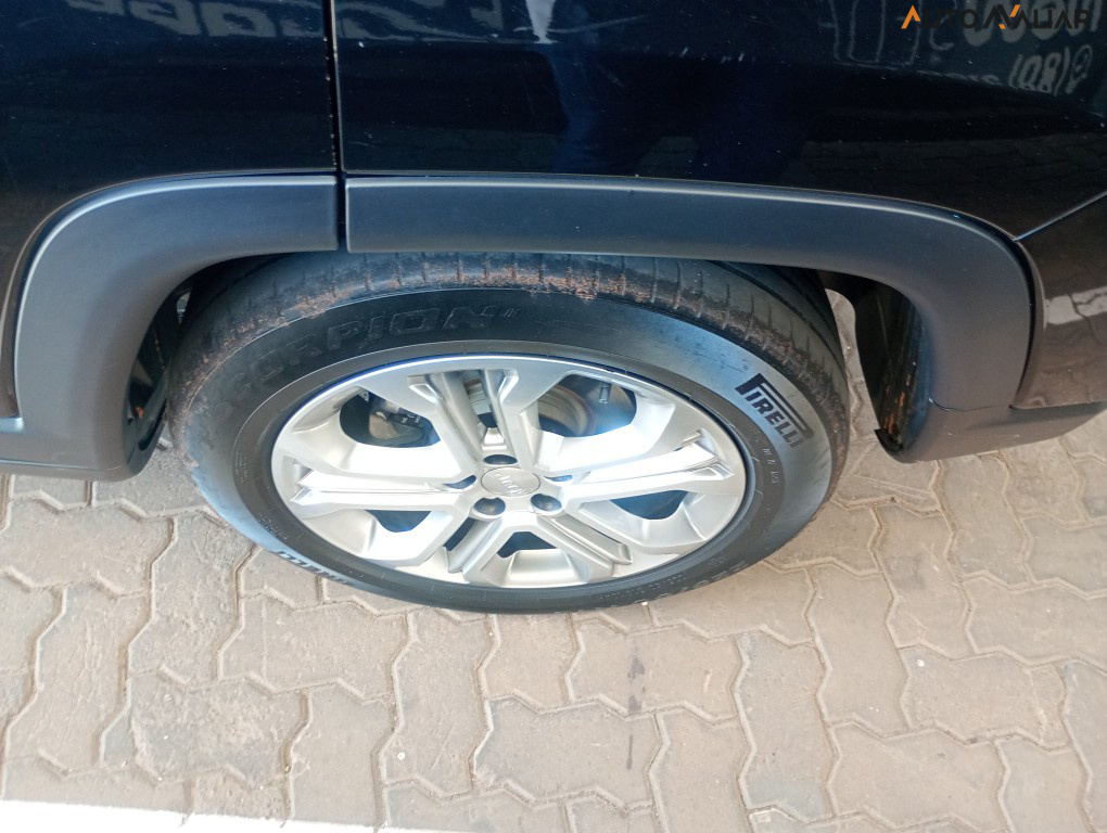 JEEP COMPASS 1.3 T270 TURBO FLEX LONGITUDE AT6