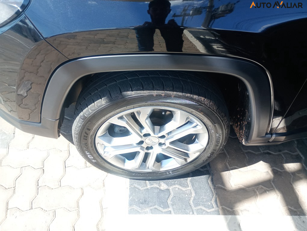 JEEP COMPASS 1.3 T270 TURBO FLEX LONGITUDE AT6