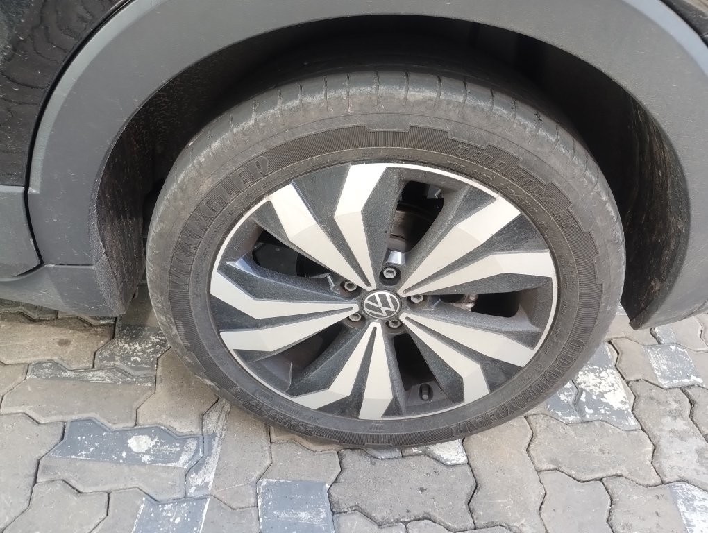 VOLKSWAGEN T-CROSS 1.0 200 TSI TOTAL FLEX AUTOM&Aacute;TICO