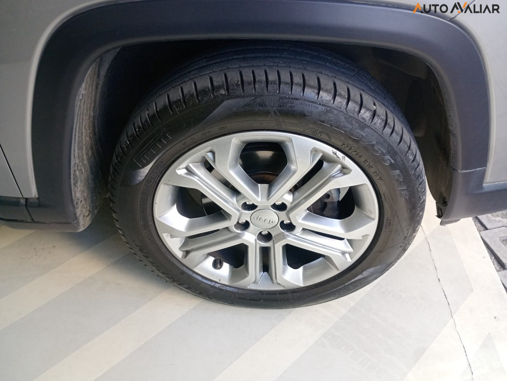 JEEP COMPASS 1.3 T270 TURBO FLEX LONGITUDE AT6