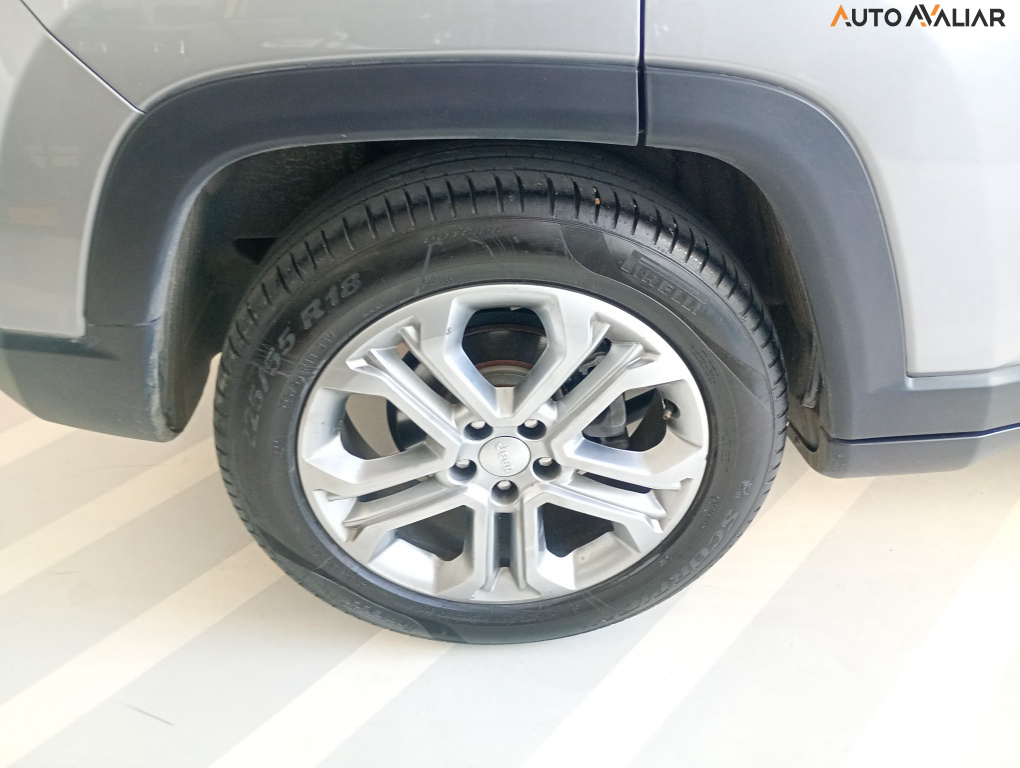 JEEP COMPASS 1.3 T270 TURBO FLEX LONGITUDE AT6