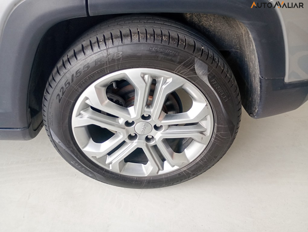 JEEP COMPASS 1.3 T270 TURBO FLEX LONGITUDE AT6