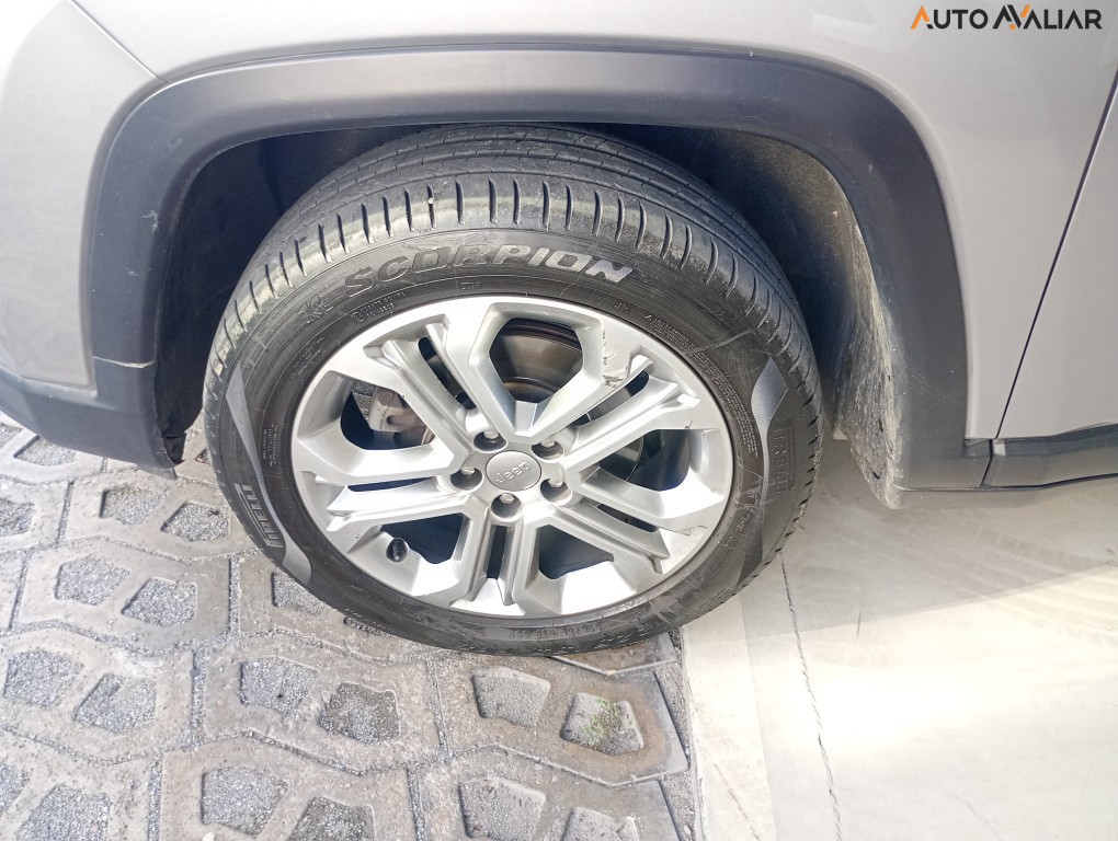 JEEP COMPASS 1.3 T270 TURBO FLEX LONGITUDE AT6