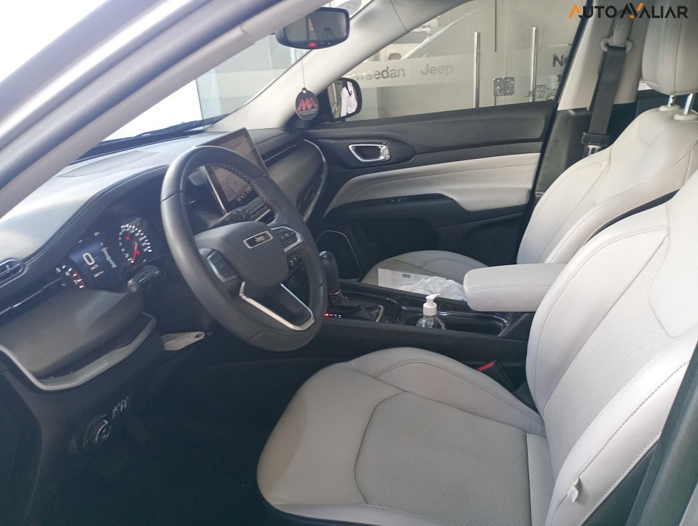 JEEP COMPASS 1.3 T270 TURBO FLEX LONGITUDE AT6