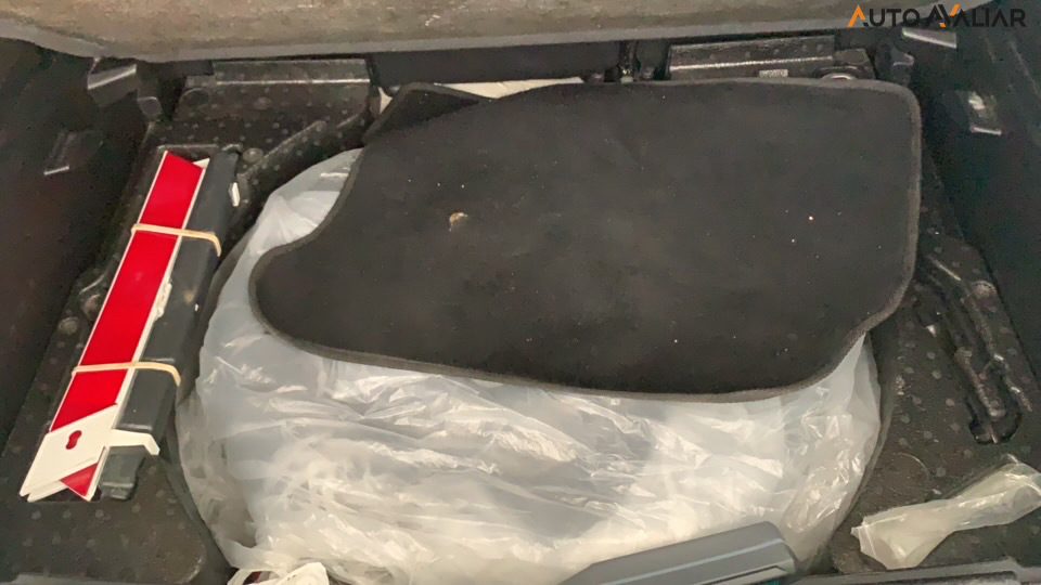 JEEP RENEGADE 1.3 T270 TURBO FLEX LONGITUDE AT6