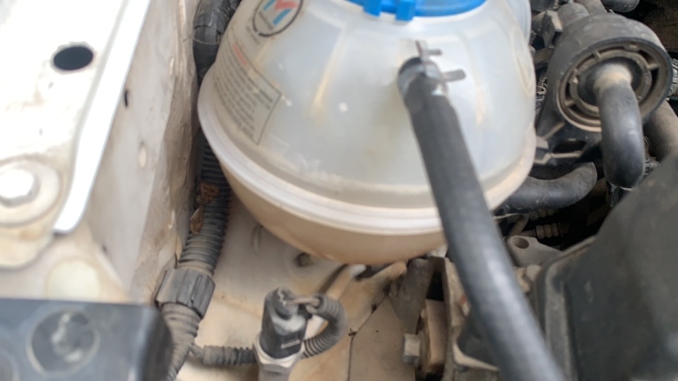 VOLKSWAGEN FOX 1.6 MI HIGHLINE 8V FLEX 4P MANUAL