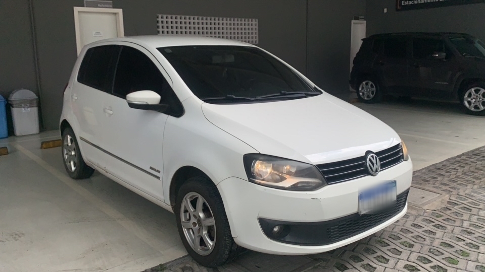 VOLKSWAGEN FOX 1.6 MI HIGHLINE 8V FLEX 4P MANUAL