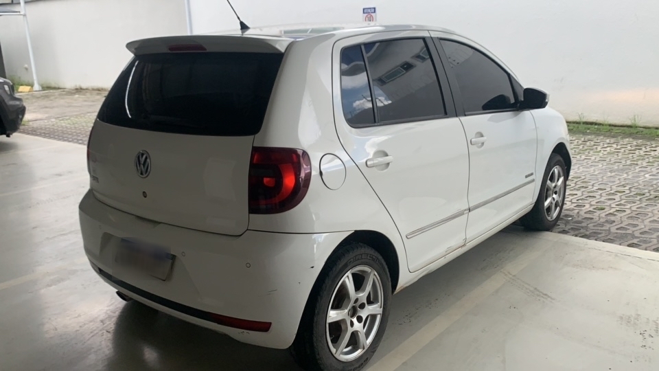VOLKSWAGEN FOX 1.6 MI HIGHLINE 8V FLEX 4P MANUAL