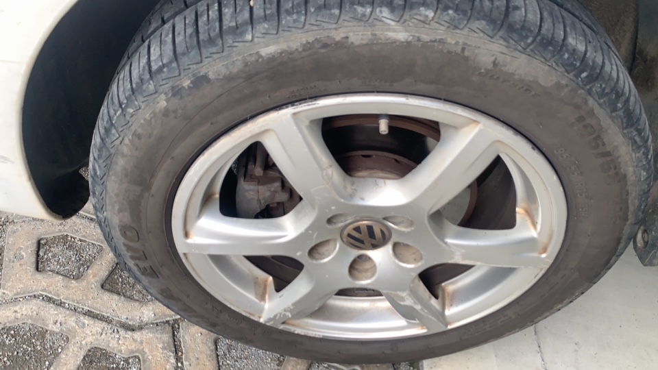 VOLKSWAGEN FOX 1.6 MI HIGHLINE 8V FLEX 4P MANUAL