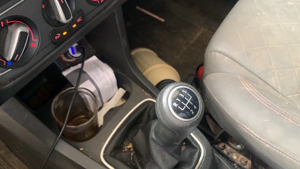 VOLKSWAGEN FOX 1.6 MI HIGHLINE 8V FLEX 4P MANUAL