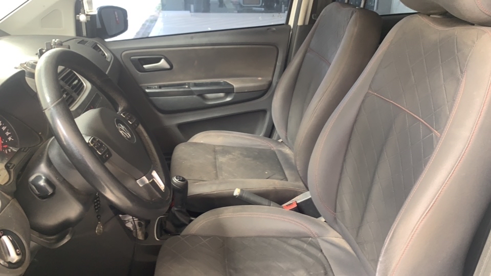 VOLKSWAGEN FOX 1.6 MI HIGHLINE 8V FLEX 4P MANUAL