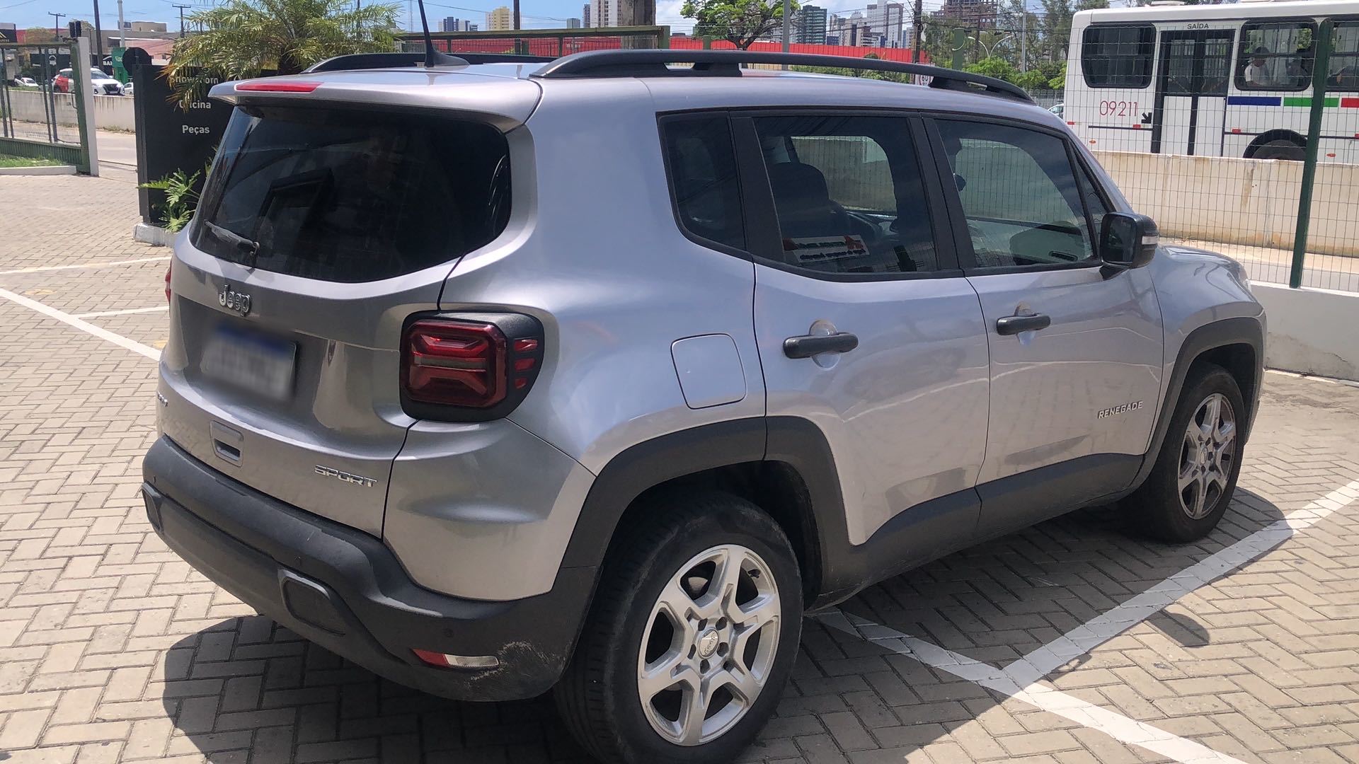 JEEP RENEGADE 1.3 T270 TURBO FLEX SPORT AT6