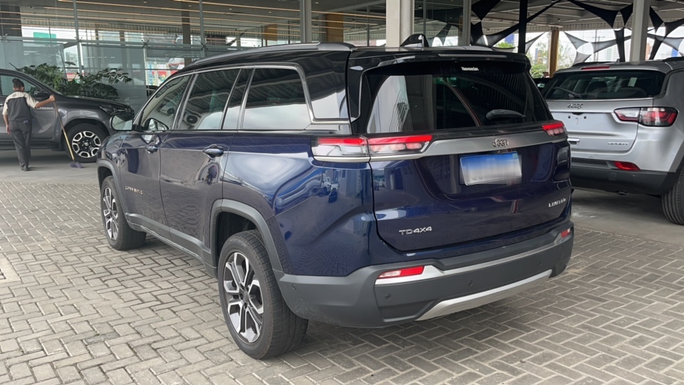 JEEP COMMANDER 2.0 TD380 TURBO DIESEL LIMITED AT9