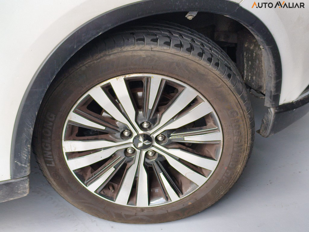 MITSUBISHI OUTLANDER 2.2 MIVEC DI-D DIESEL HPE-S AWD AUTOMATICO