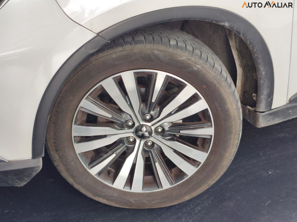 MITSUBISHI OUTLANDER 2.2 MIVEC DI-D DIESEL HPE-S AWD AUTOMATICO