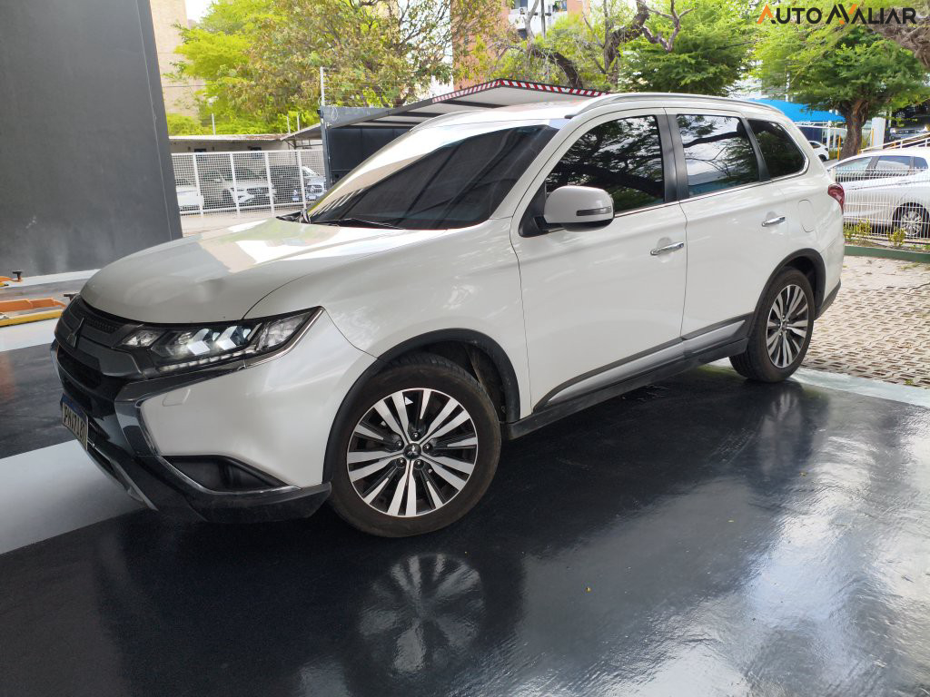 MITSUBISHI OUTLANDER 2.2 MIVEC DI-D DIESEL HPE-S AWD AUTOMATICO