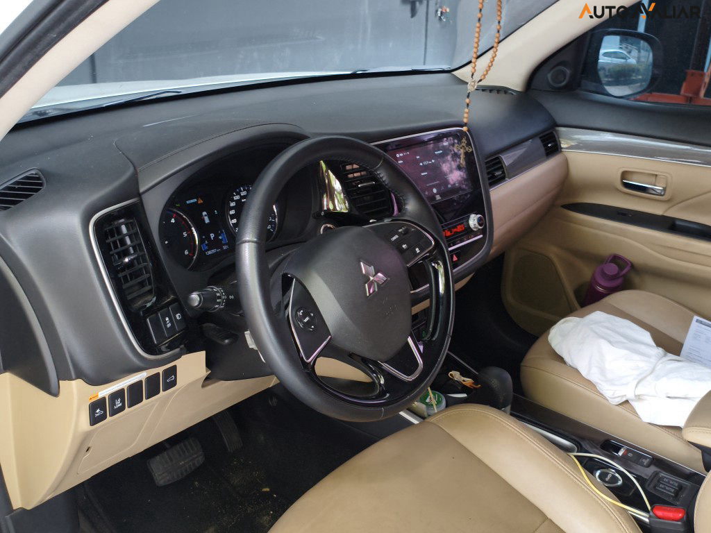 MITSUBISHI OUTLANDER 2.2 MIVEC DI-D DIESEL HPE-S AWD AUTOMATICO