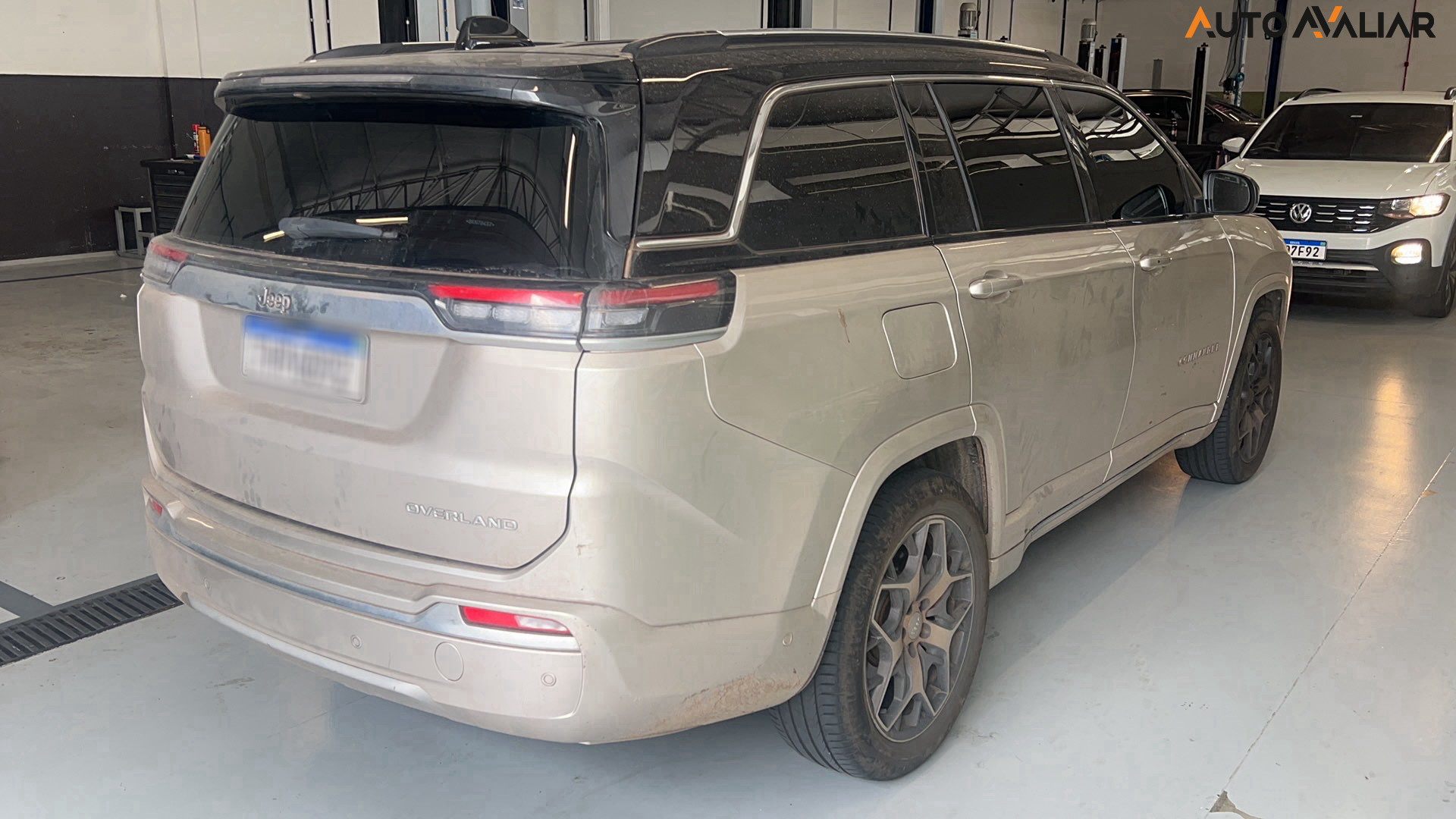 JEEP COMMANDER 1.3 T270 TURBO FLEX OVERLAND AT6