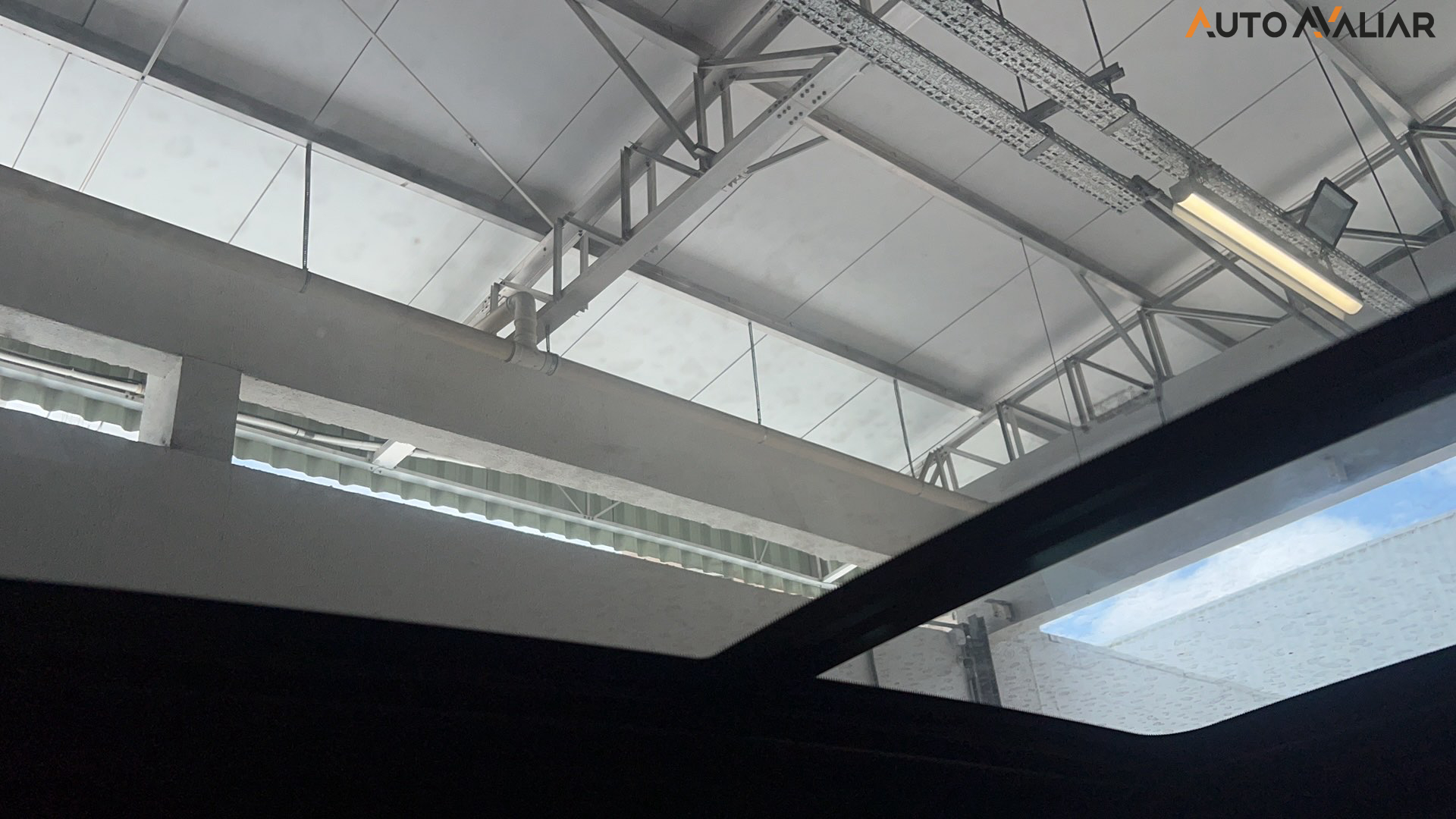 JEEP COMMANDER 1.3 T270 TURBO FLEX OVERLAND AT6