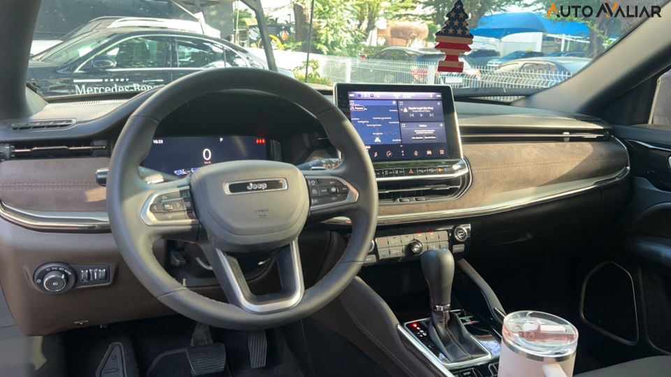 JEEP COMMANDER 1.3 T270 TURBO FLEX OVERLAND AT6