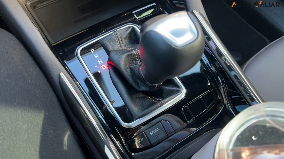 JEEP COMMANDER 1.3 T270 TURBO FLEX OVERLAND AT6