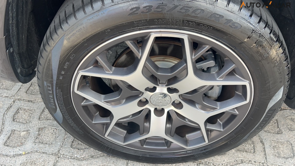 JEEP COMMANDER 1.3 T270 TURBO FLEX OVERLAND AT6