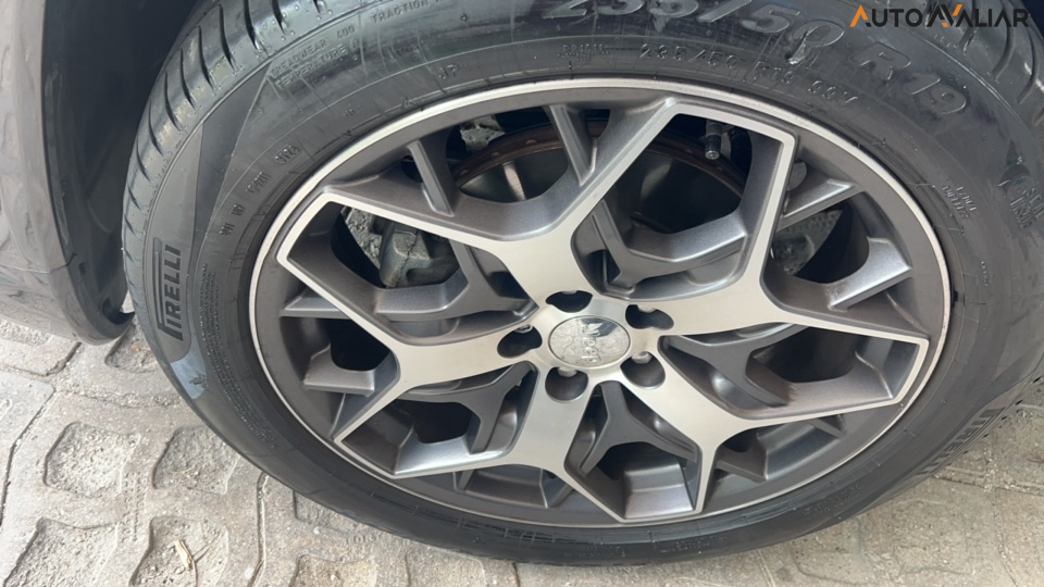 JEEP COMMANDER 1.3 T270 TURBO FLEX OVERLAND AT6