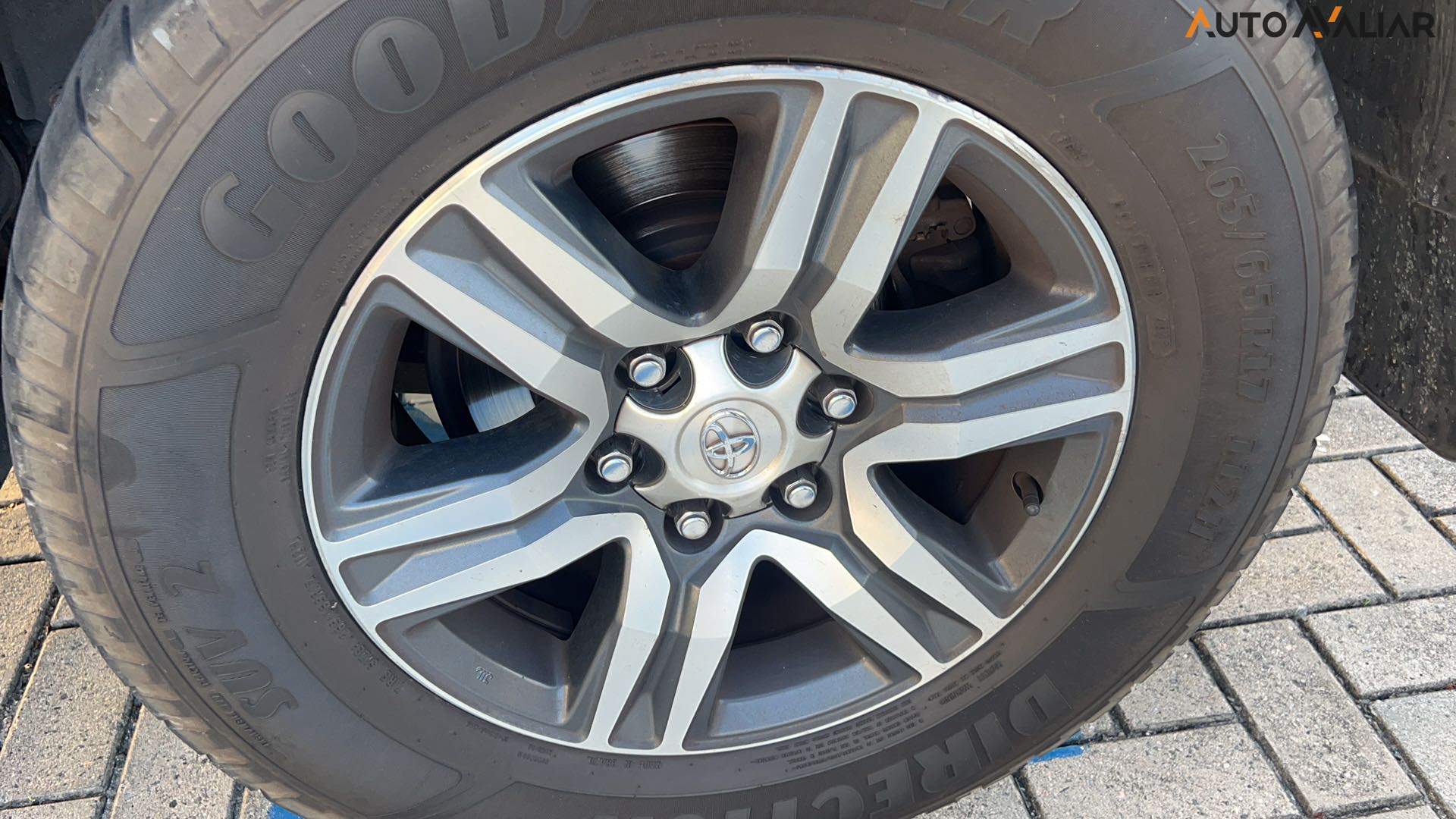 TOYOTA HILUX SW4 2.7 SR 4X2 16V FLEX 4P AUTOMATICO