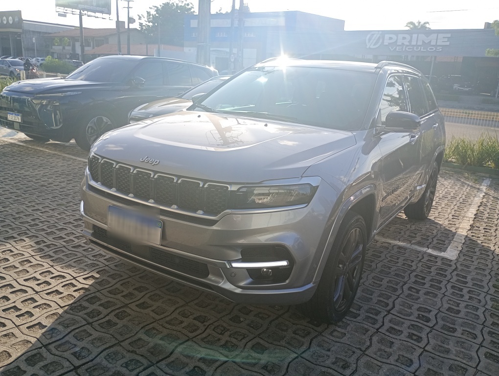 JEEP COMMANDER 2.2 TURBO DIESEL OVERLAND AT9