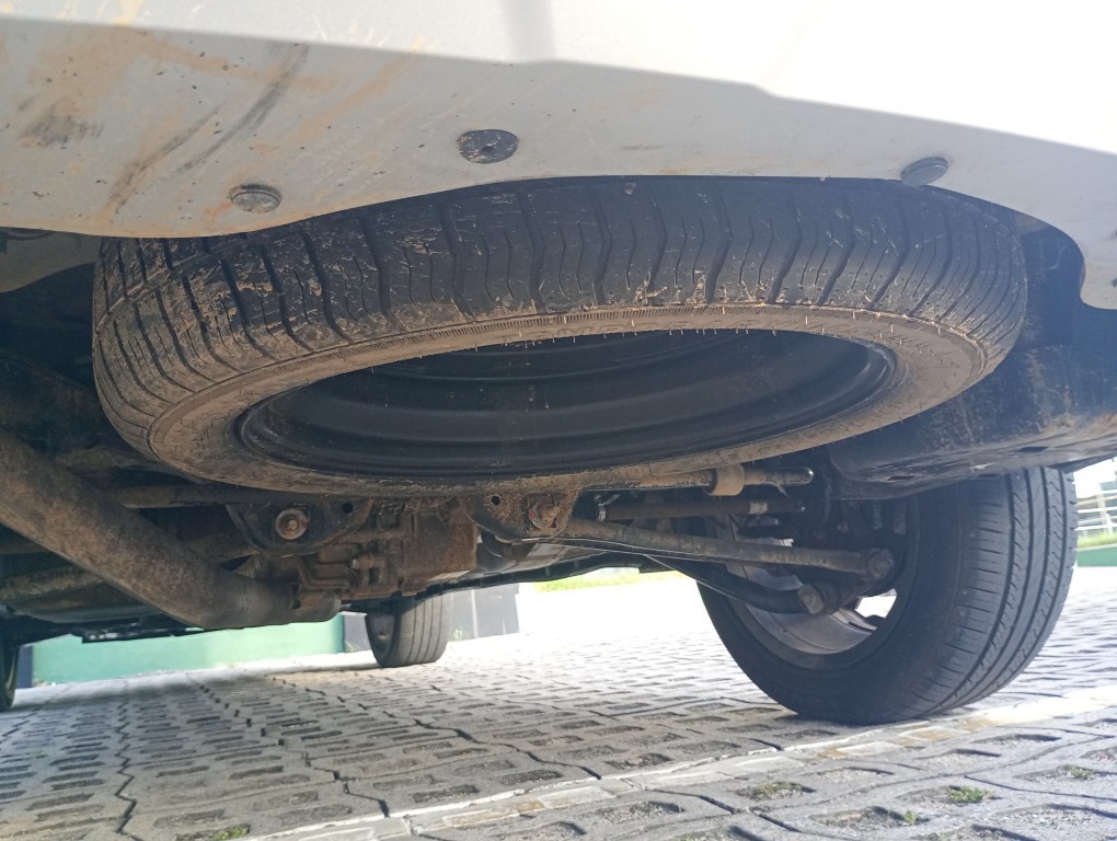 JEEP COMMANDER 2.2 TURBO DIESEL OVERLAND AT9