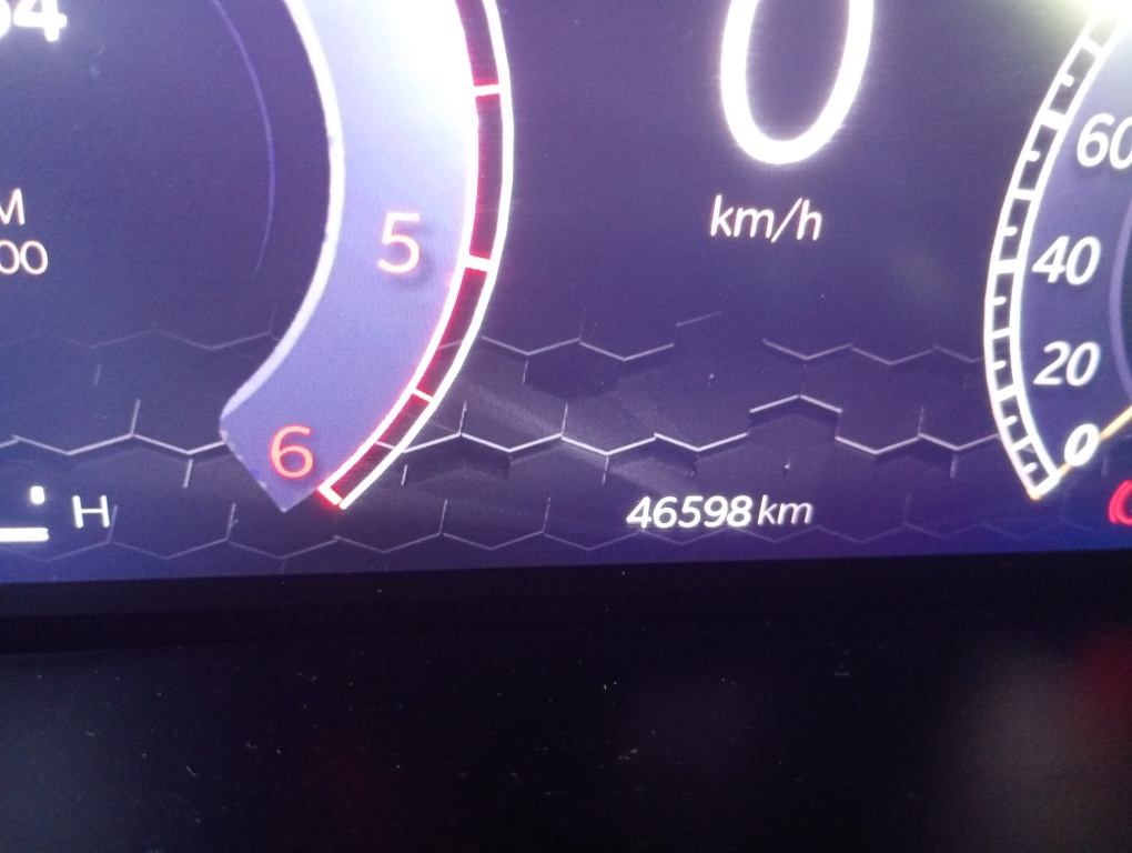 JEEP COMMANDER 2.2 TURBO DIESEL OVERLAND AT9