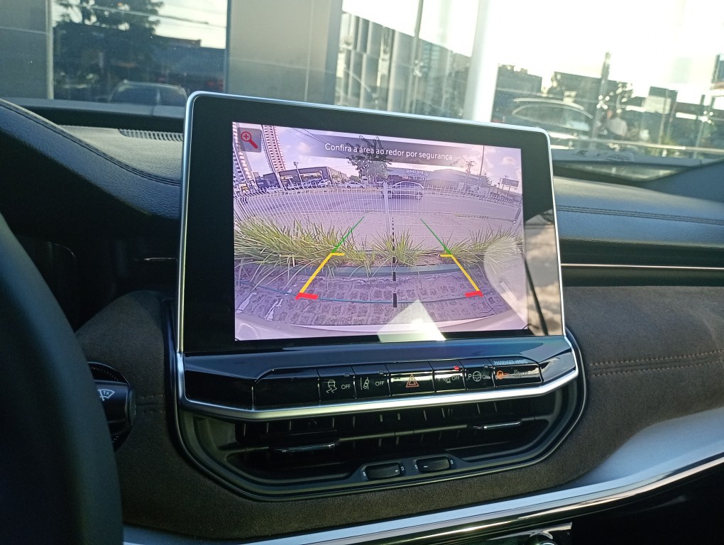 JEEP COMMANDER 2.2 TURBO DIESEL OVERLAND AT9