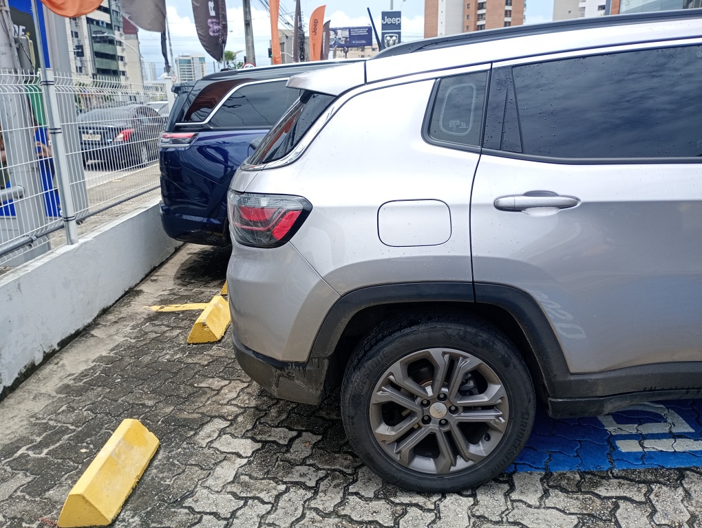 JEEP COMPASS 2.0 16V DIESEL LONGITUDE 4X4 AUTOMATICO