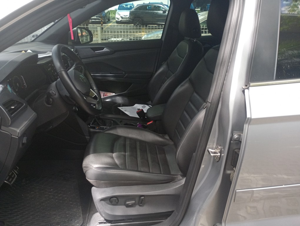 VOLKSWAGEN TAOS 1.4 250 TSI TOTAL FLEX HIGHLINE AUTOM&Aacute;TICO