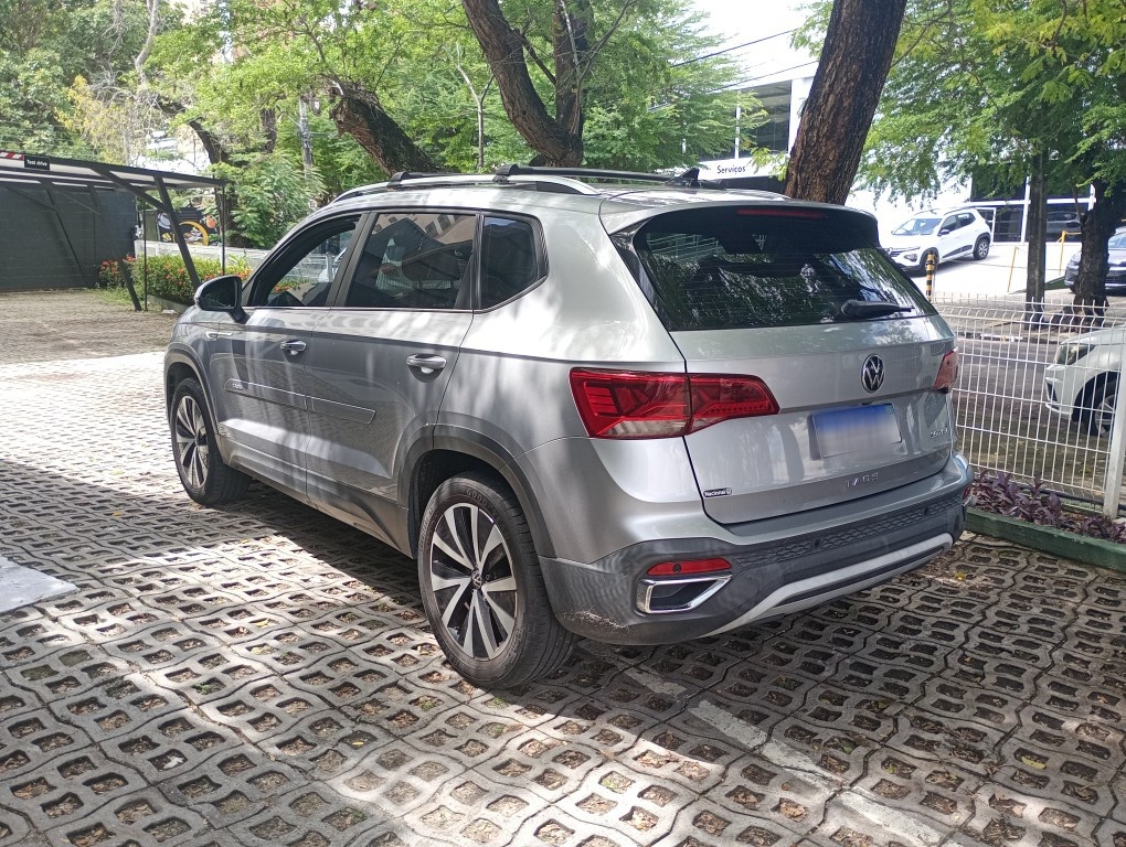VOLKSWAGEN TAOS 1.4 250 TSI TOTAL FLEX HIGHLINE AUTOM&Aacute;TICO