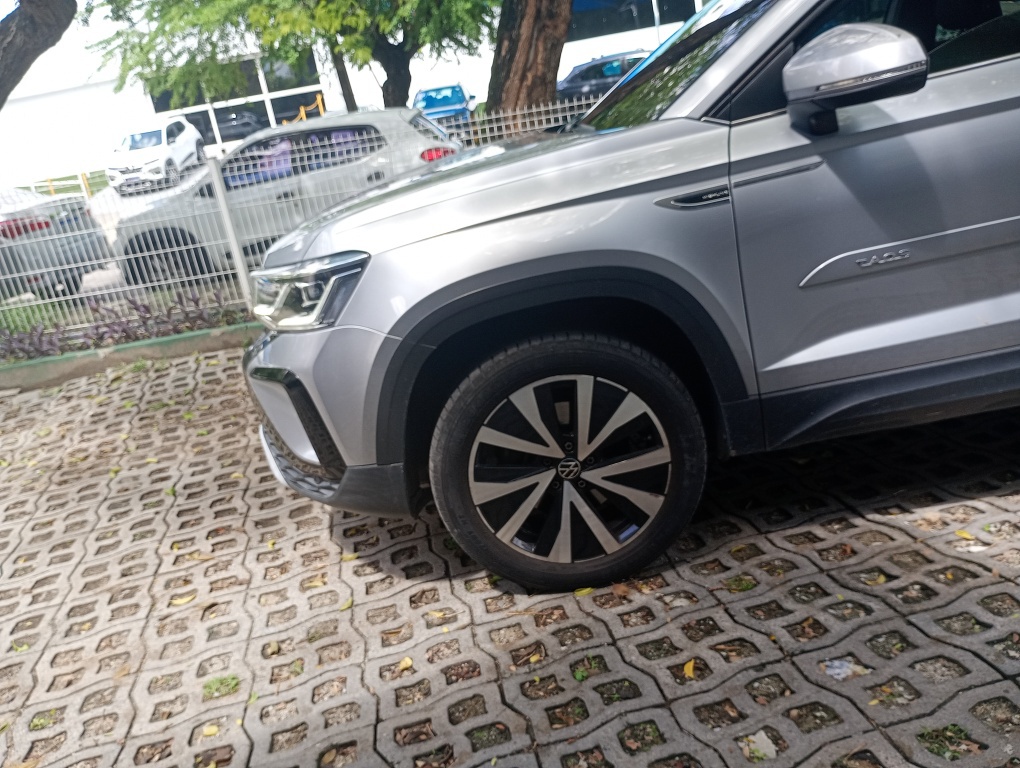 VOLKSWAGEN TAOS 1.4 250 TSI TOTAL FLEX HIGHLINE AUTOM&Aacute;TICO