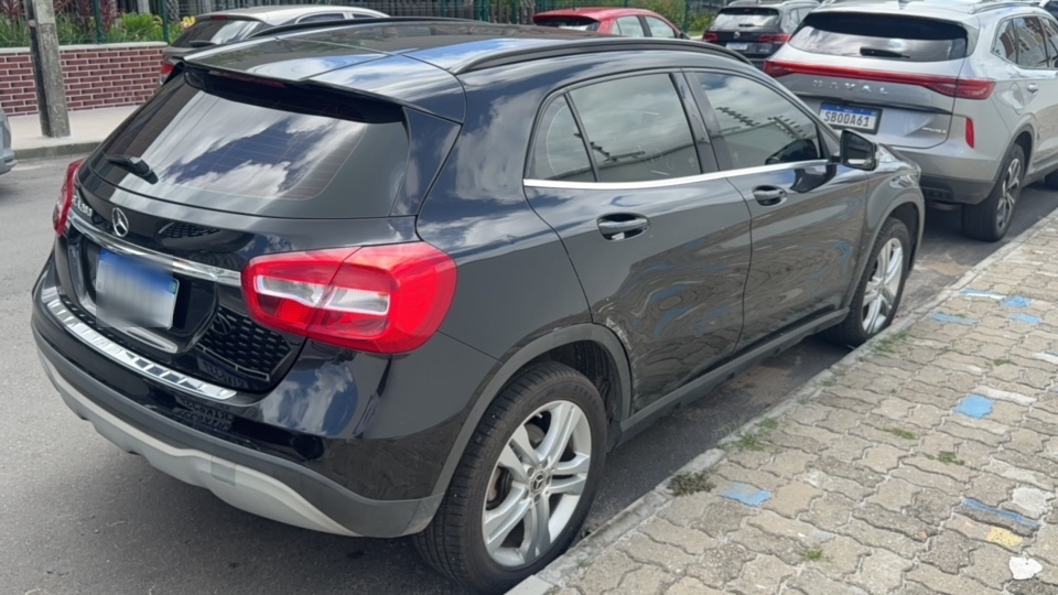 MERCEDES-BENZ GLA 200 1.6 CGI STYLE 16V TURBO FLEX 4P AUTOMATICO