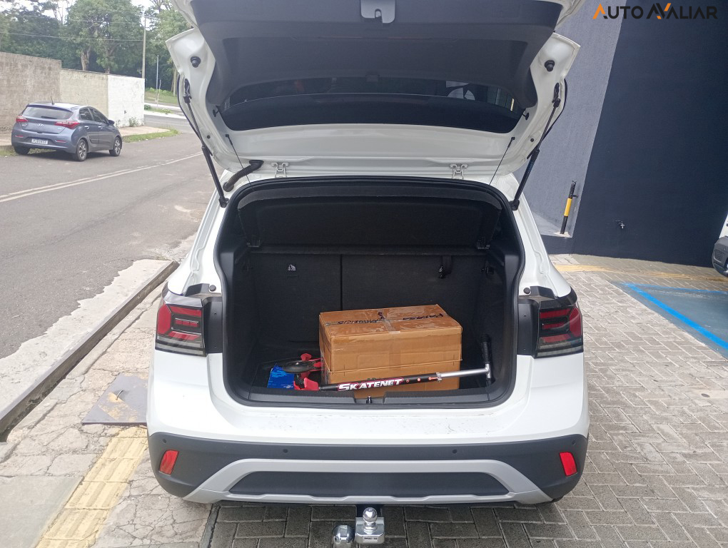 VOLKSWAGEN T-CROSS 1.0 200 TSI TOTAL FLEX COMFORTLINE AUTOM&Aacute;TICO