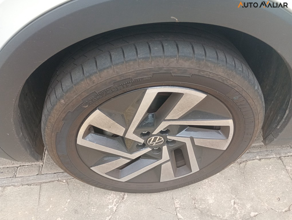 VOLKSWAGEN T-CROSS 1.0 200 TSI TOTAL FLEX COMFORTLINE AUTOM&Aacute;TICO