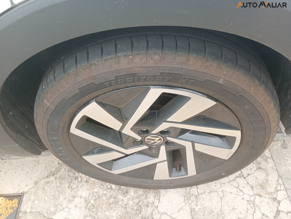 VOLKSWAGEN T-CROSS 1.0 200 TSI TOTAL FLEX COMFORTLINE AUTOM&Aacute;TICO