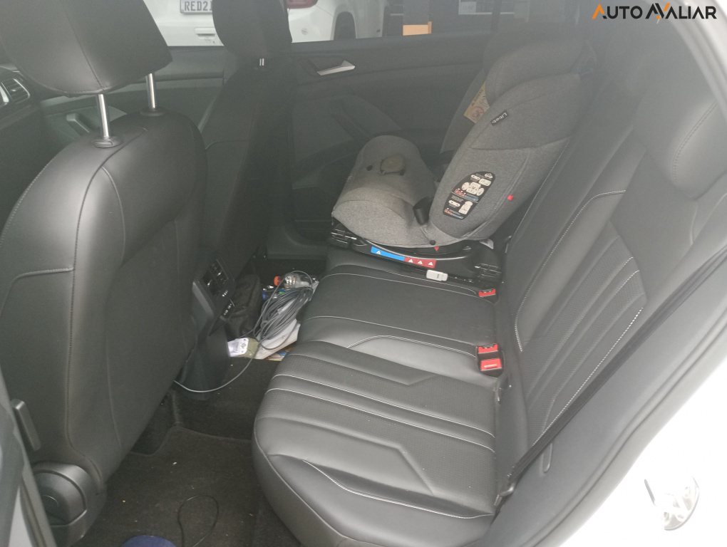 VOLKSWAGEN T-CROSS 1.0 200 TSI TOTAL FLEX COMFORTLINE AUTOM&Aacute;TICO