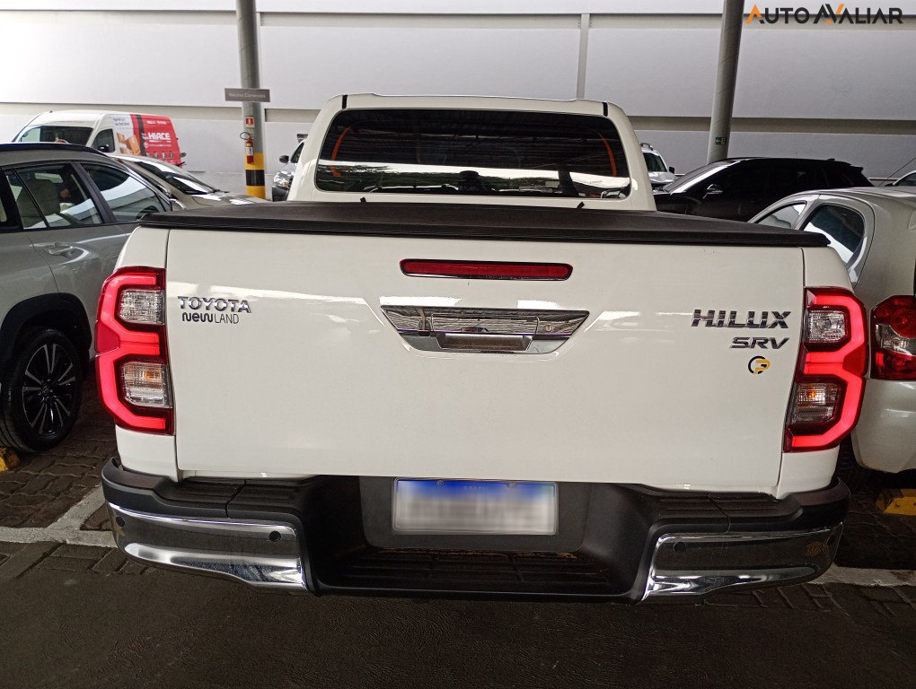 TOYOTA HILUX 2.8 D-4D TURBO DIESEL CD SRV 4X4 AUTOM&Aacute;TICO